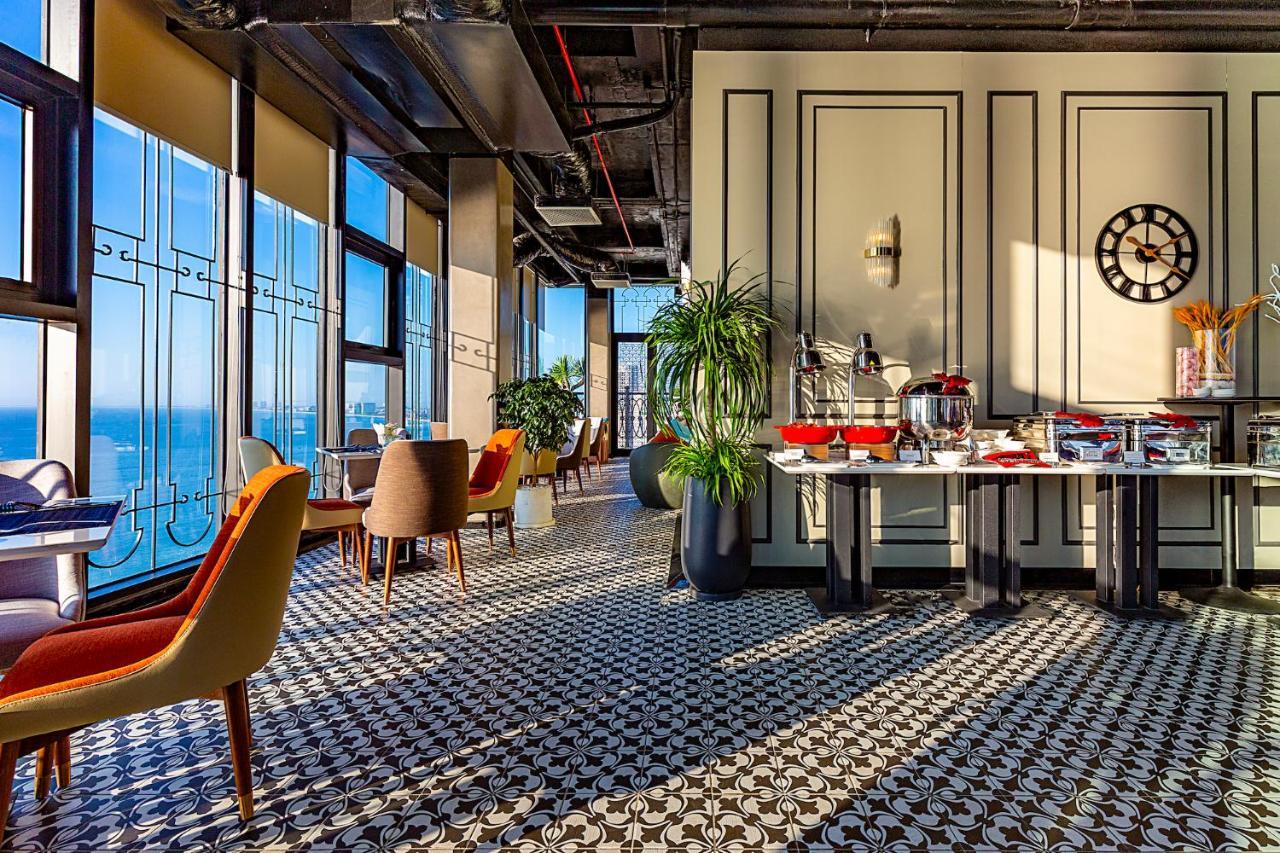 Peninsula Hotel