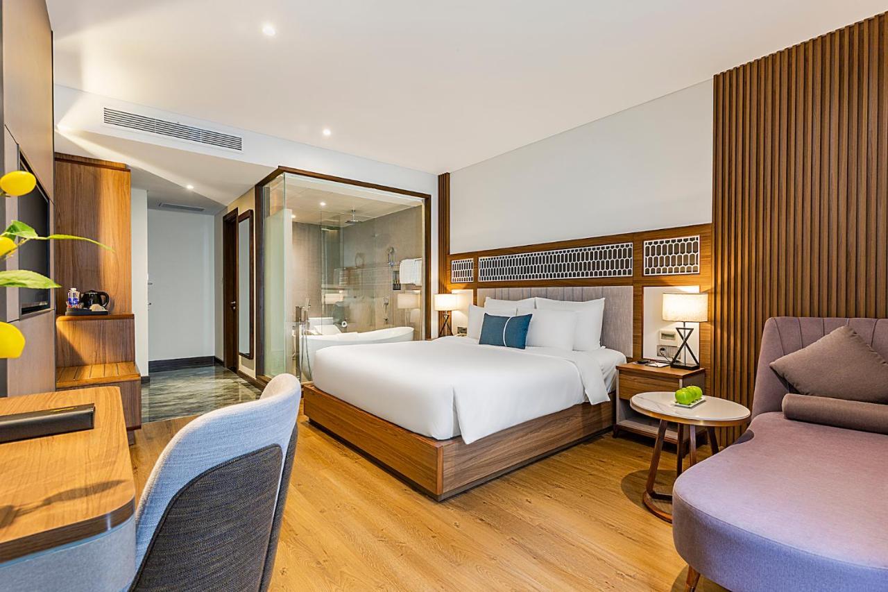 Peninsula 5*