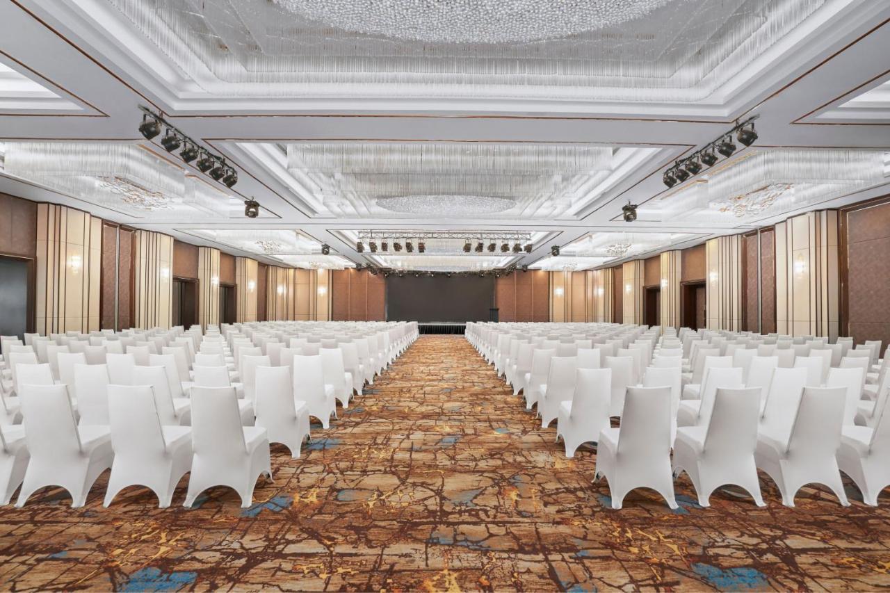 Sheraton Phong Hotel 5*
