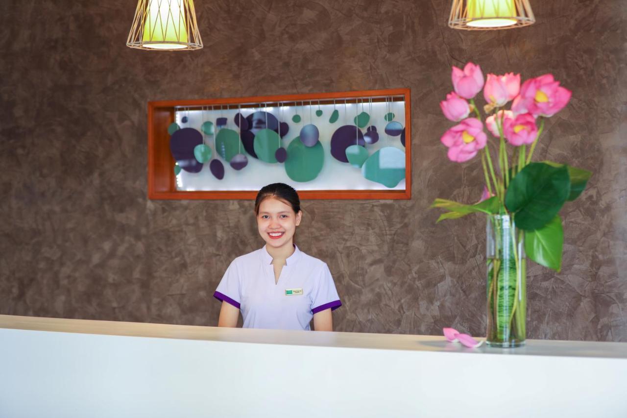 Khách sạn Emm 4*