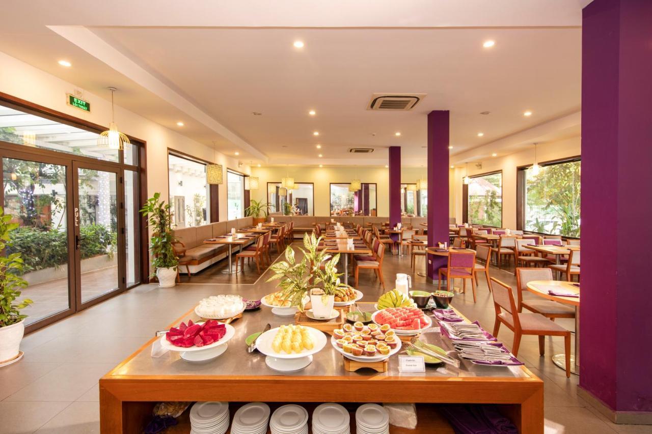Emm Khách sạn 4*
