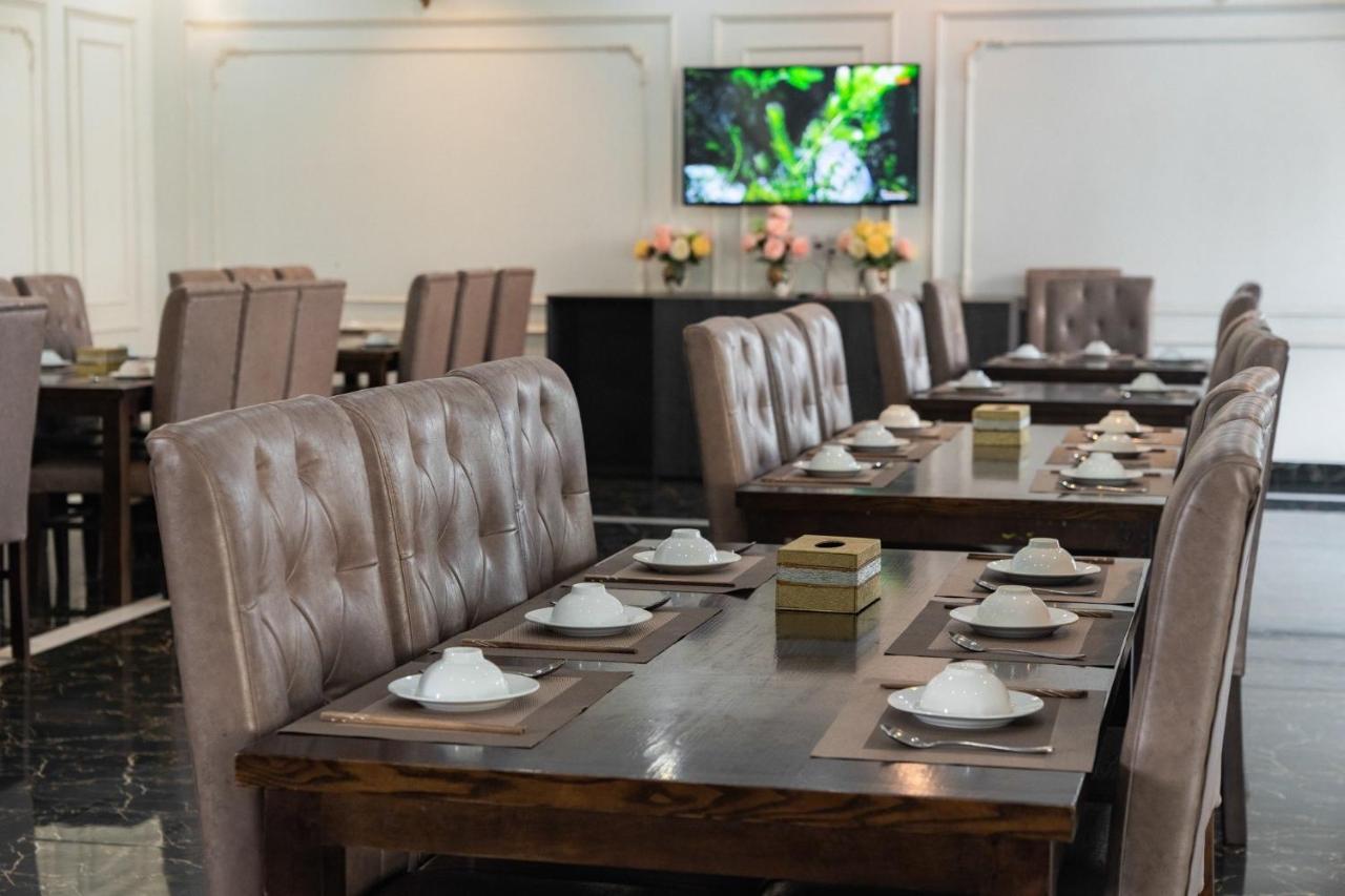 Premier Hotel 3*