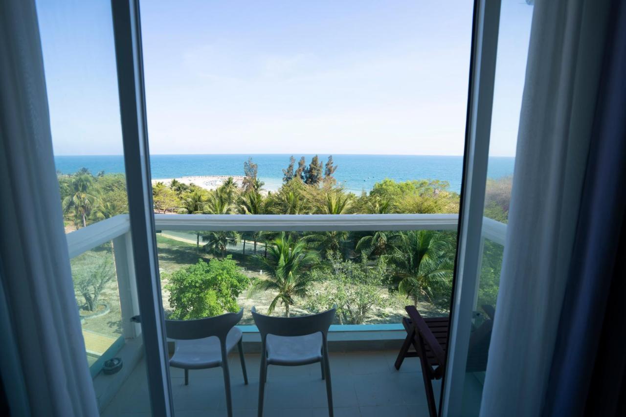 Jack's - Ocean Vista Condotel Sealink