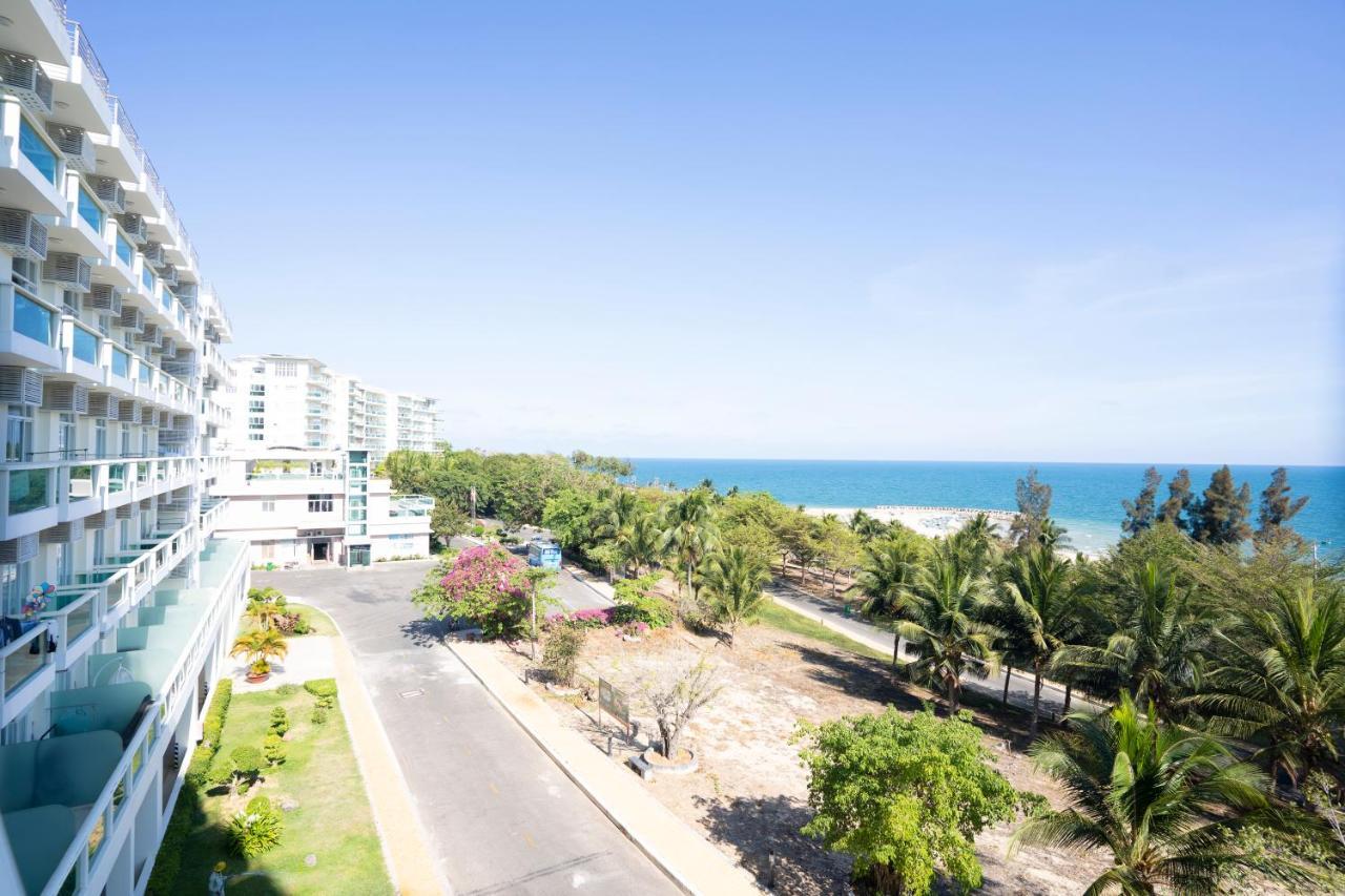 Jack's - Ocean Vista Condotel Sealink