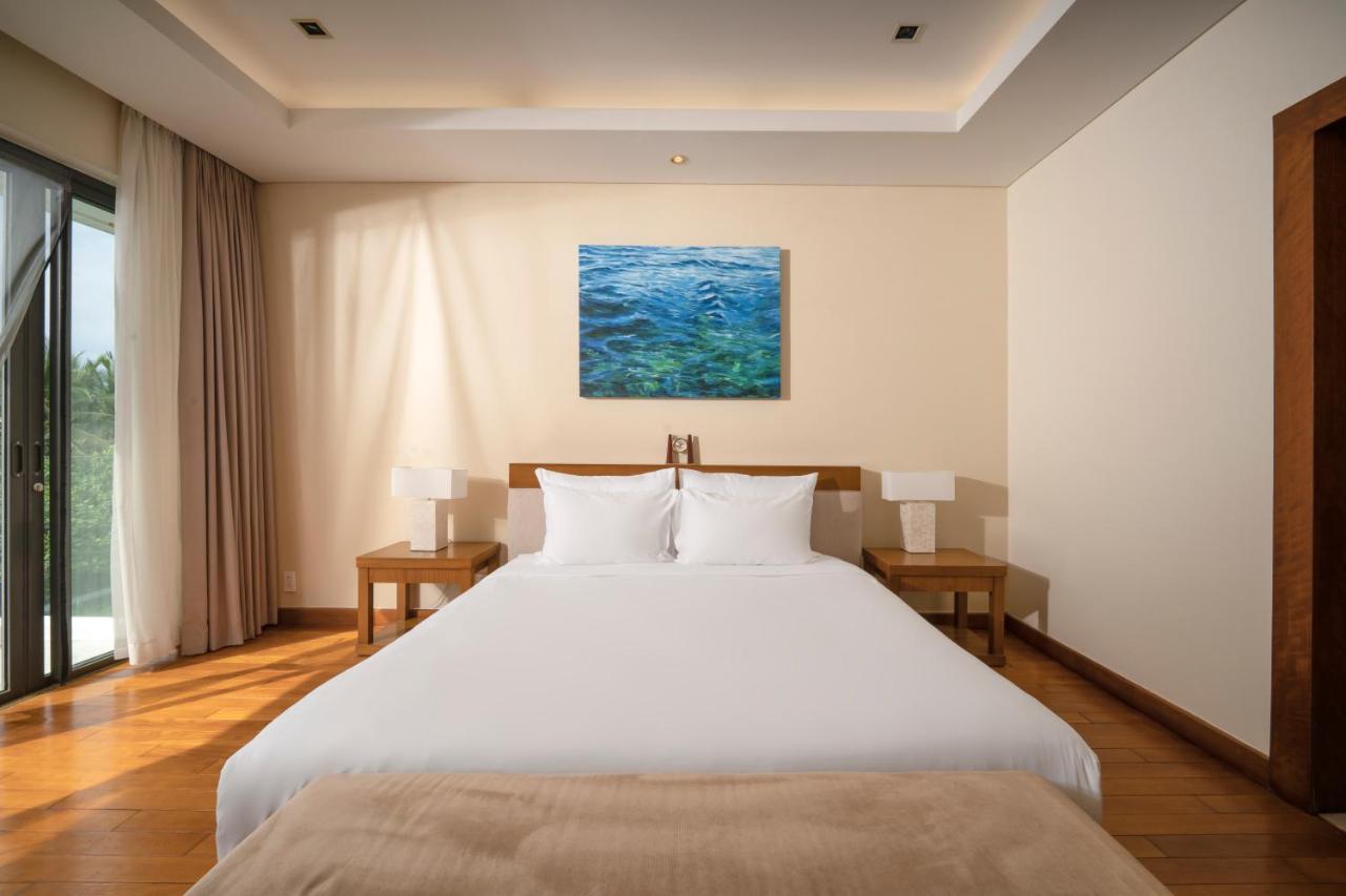 Resort Deluxe Ocean Along The