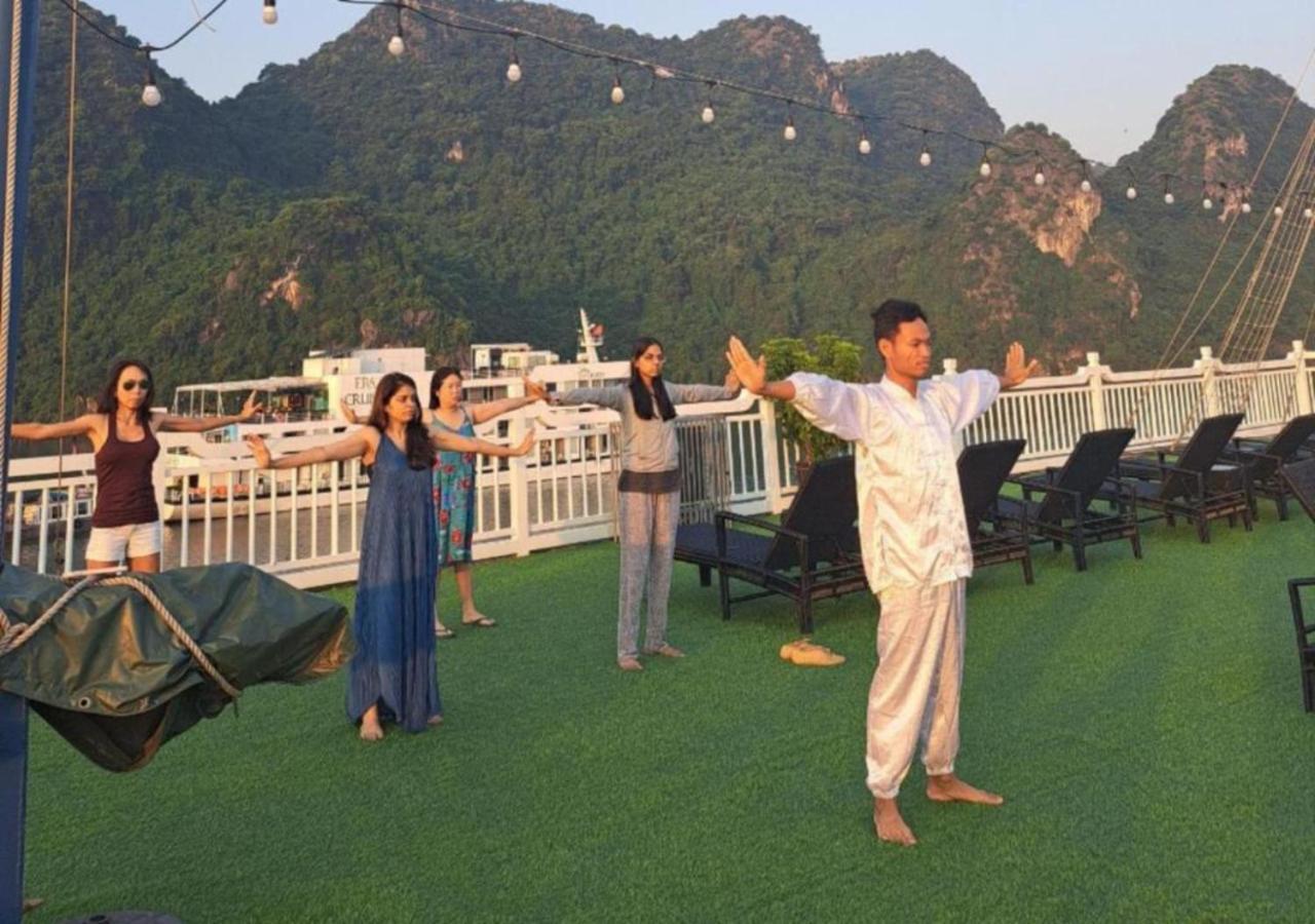 Lan Ha Lotus Cruise 
