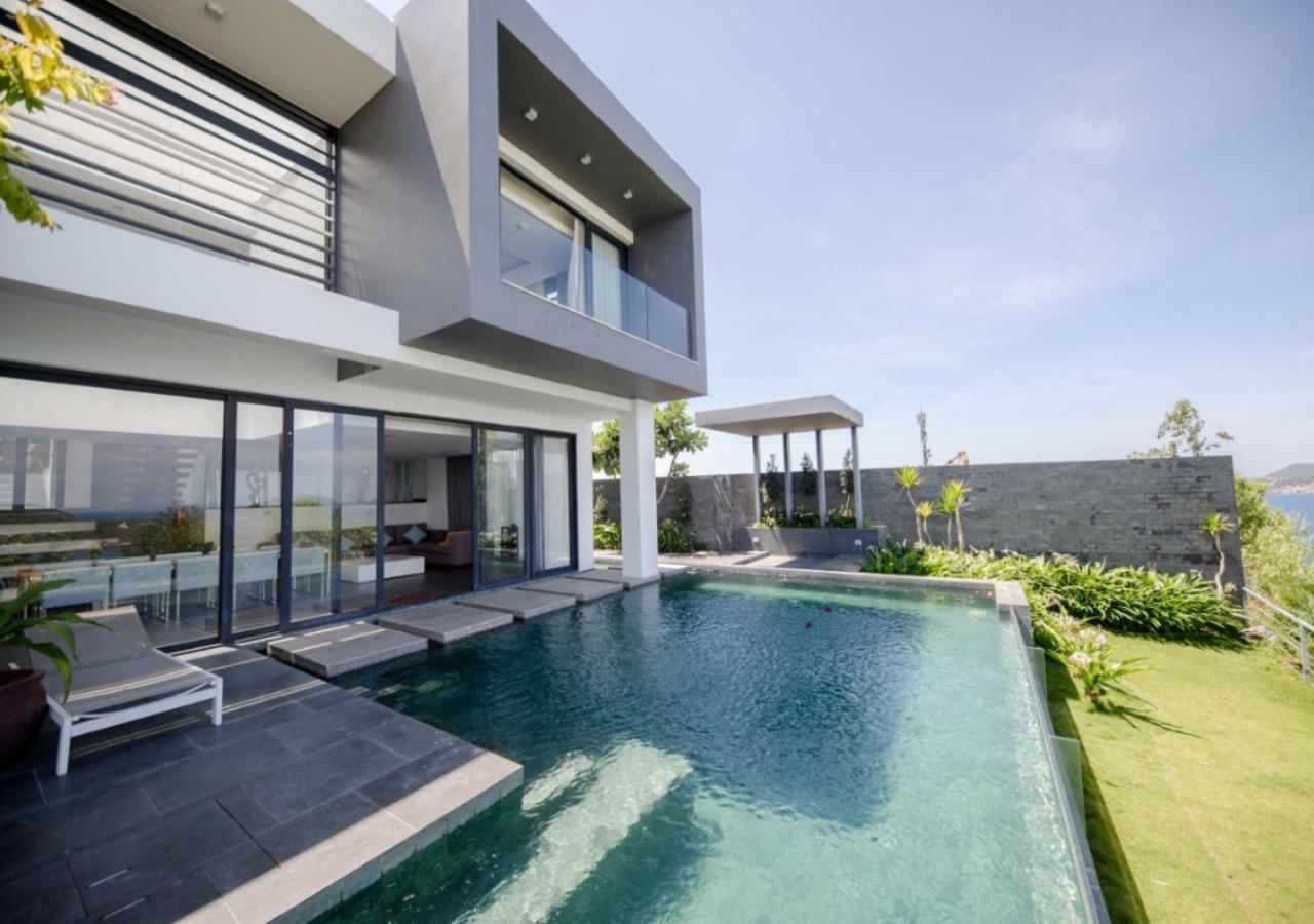 The Ocean Front Abogo