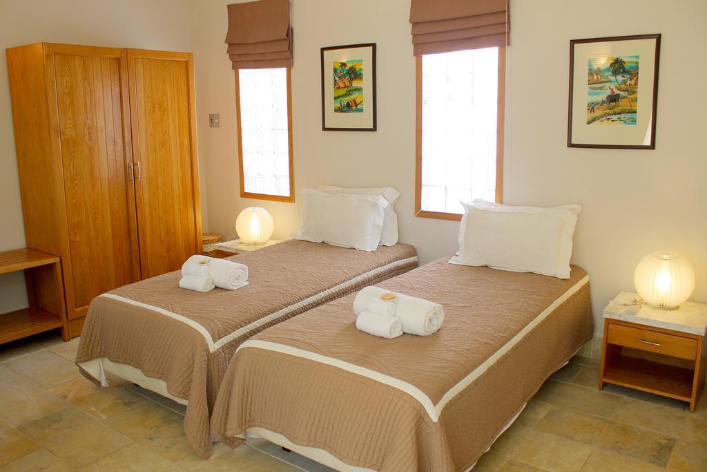 Resort Shades 4*