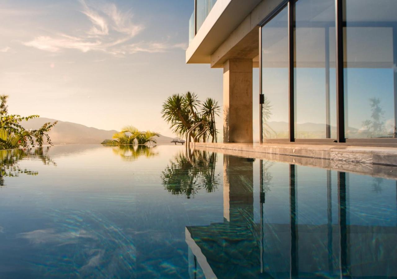 Villa The Ocean Front Abogo *
