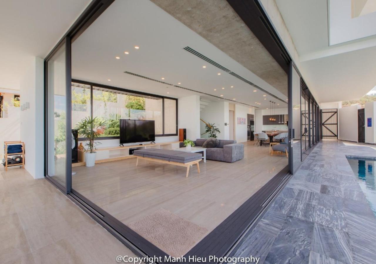 The Ocean Front Abogo Villa *