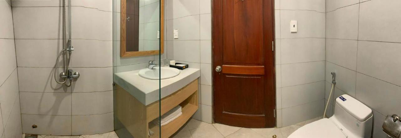 Thuy Hotel 3*