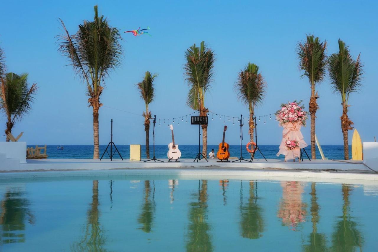Isea By The Sea