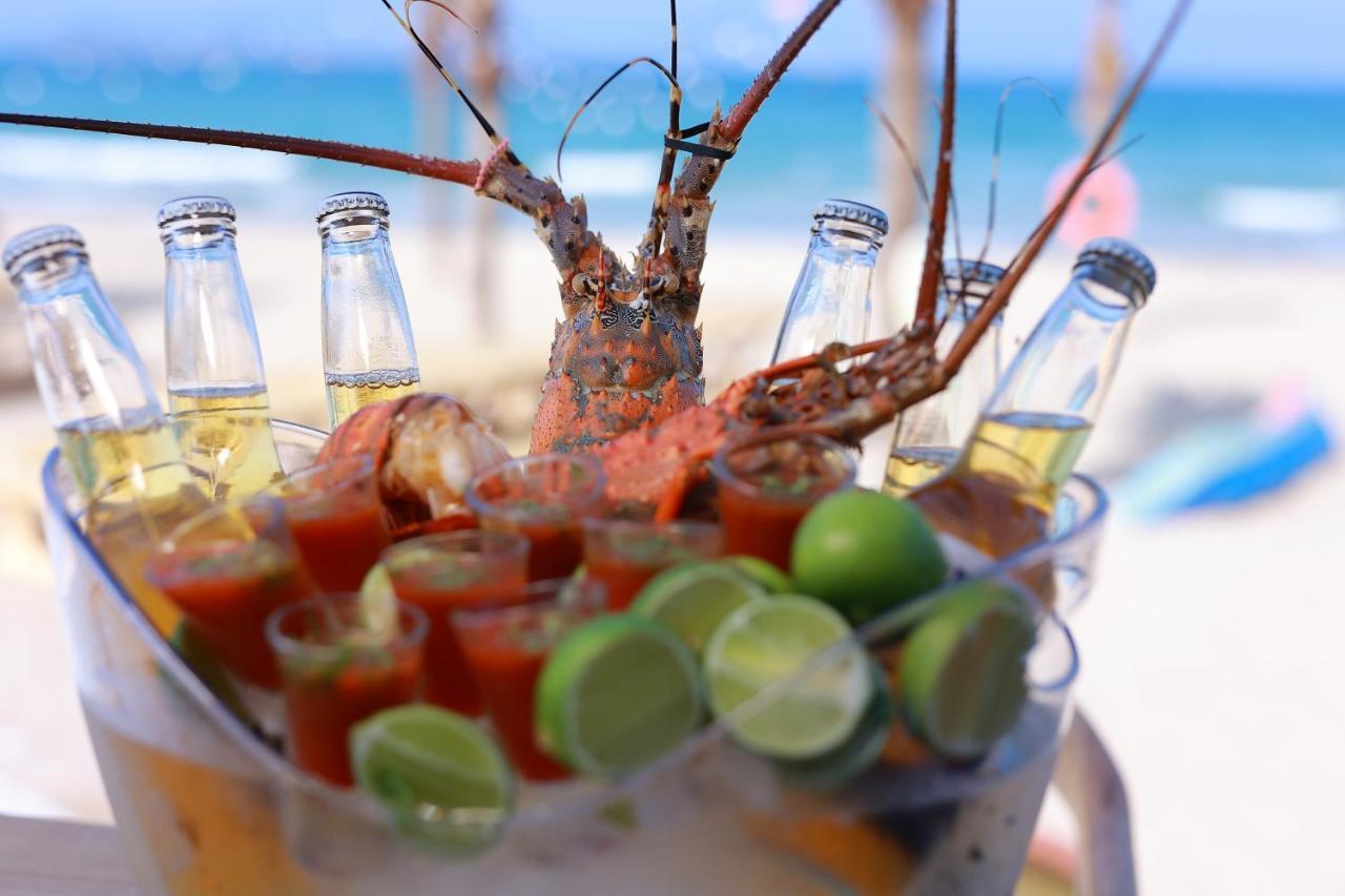 Isea By The Sea Khách sạn 5*