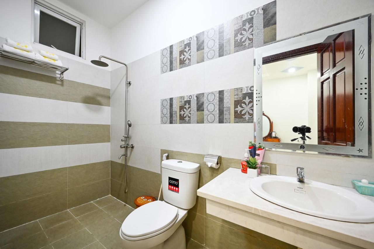 Khách sạn Sky Star 2*