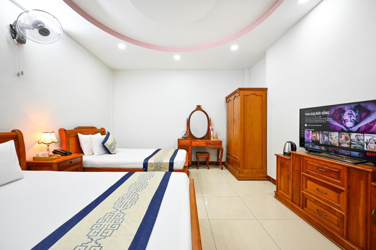 Khách sạn Sky Star 2*