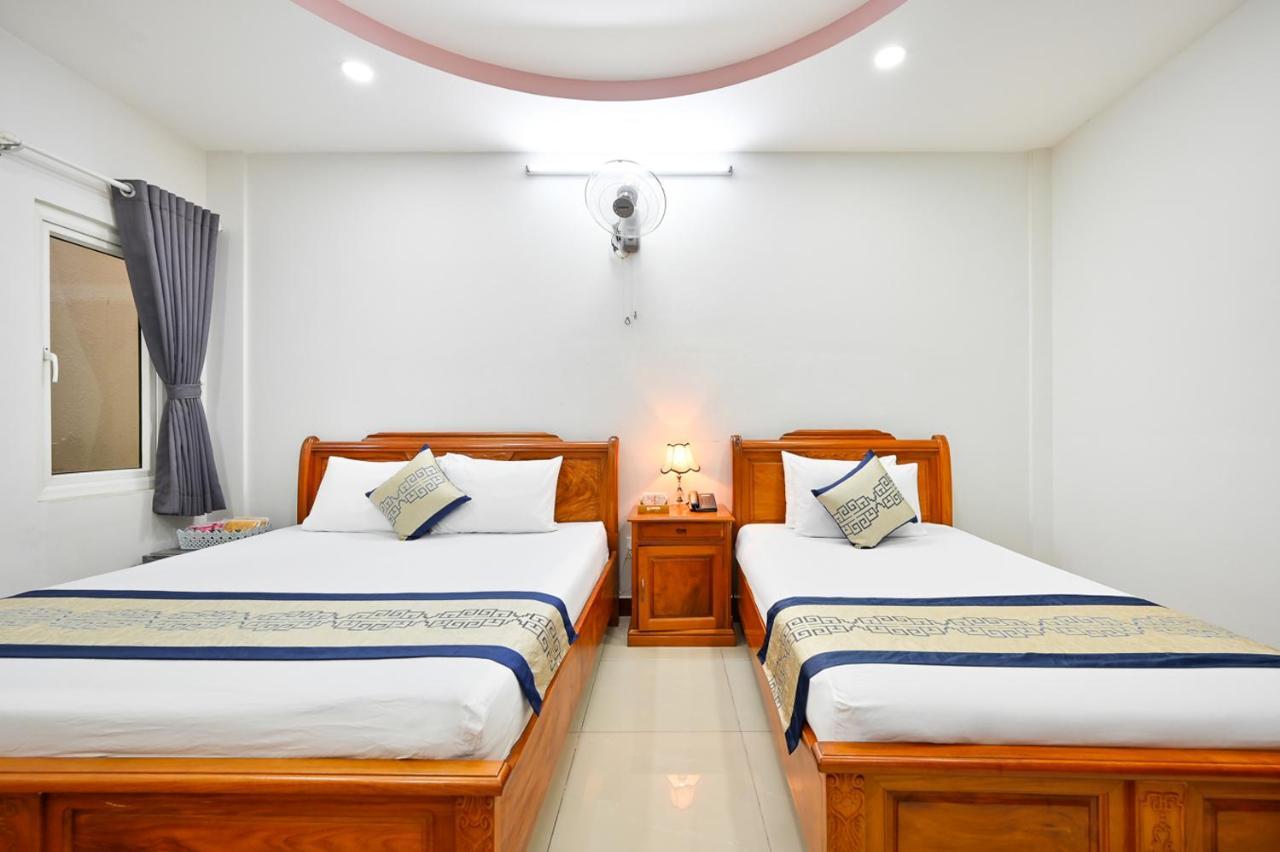 Khách sạn Sky Star 2*
