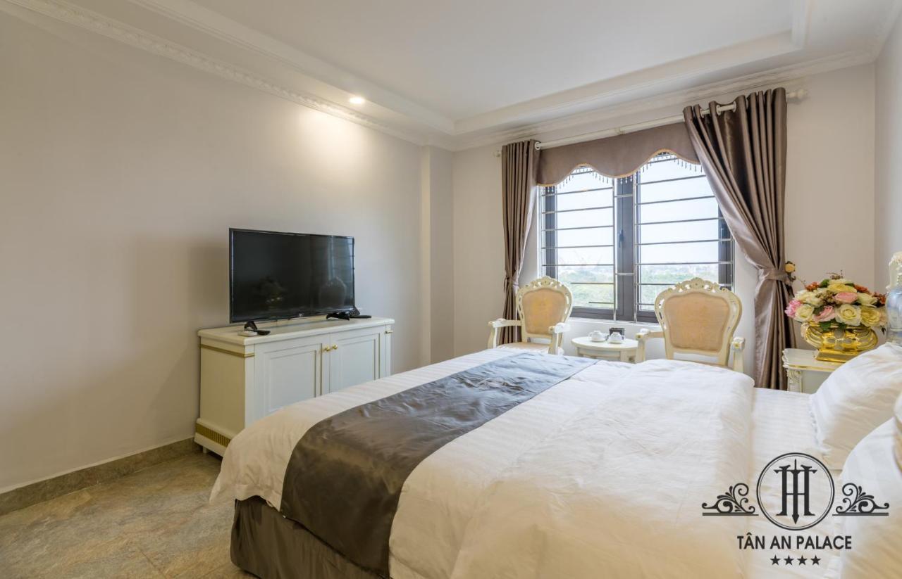 Tan An Palace Hotel