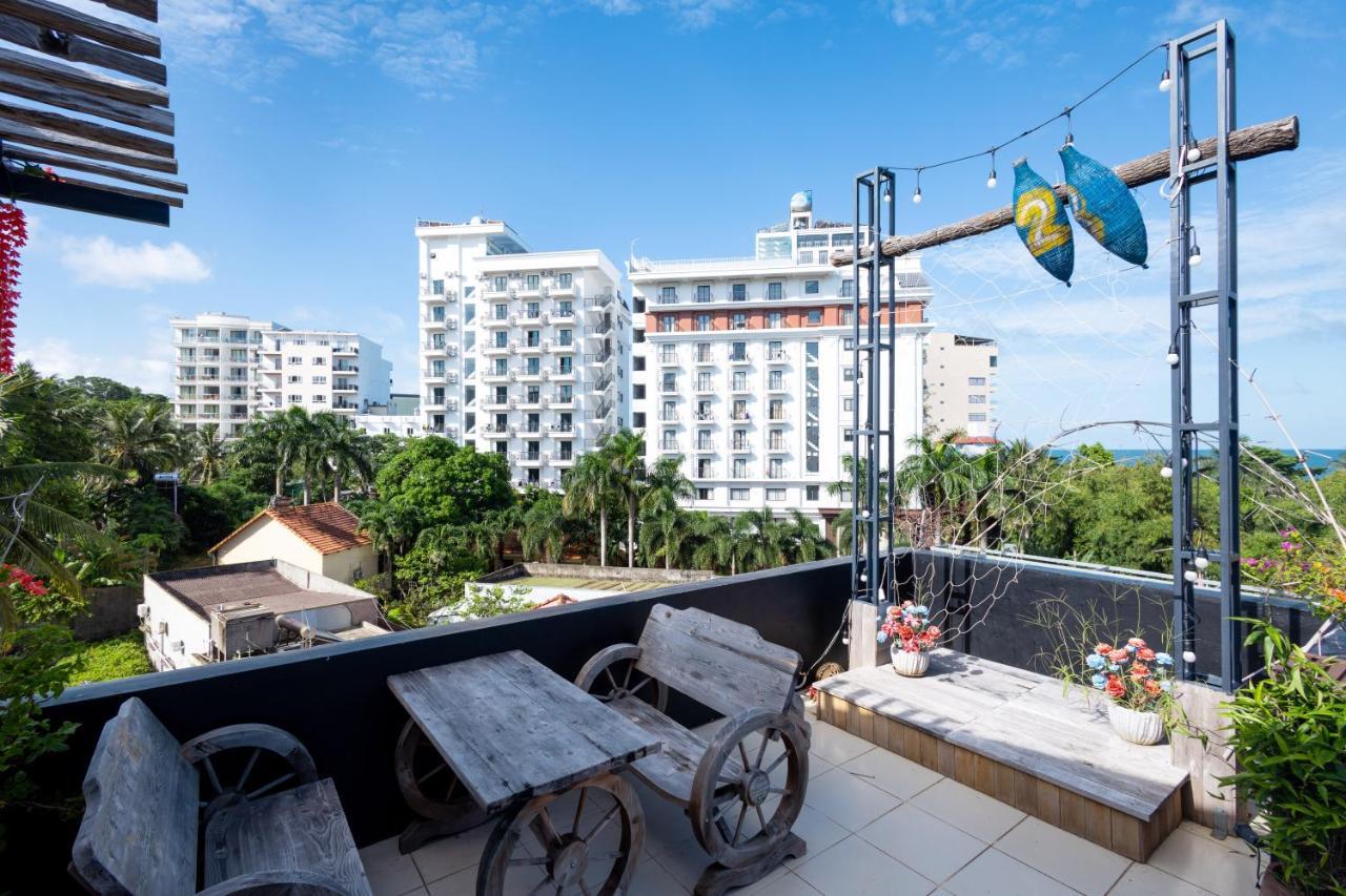 T&t And Resort
