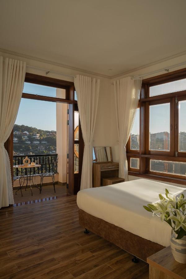 Moon Valley Hotel 2*