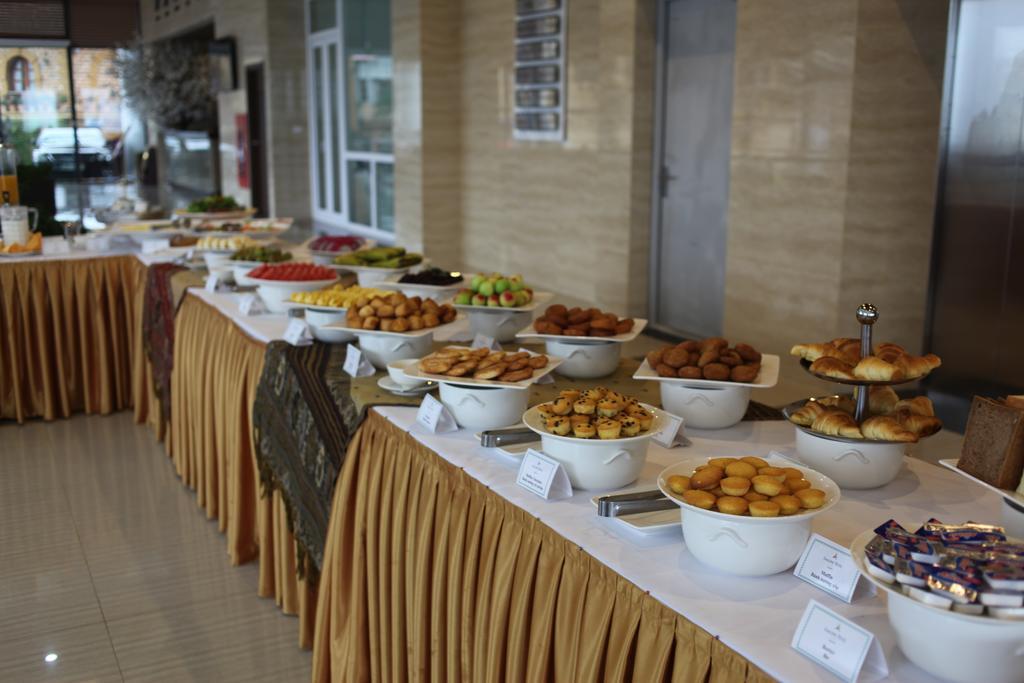 Khách sạn Amazing 4*