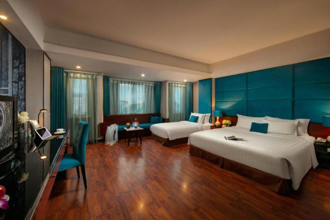 Ja Cosmo And Hotel