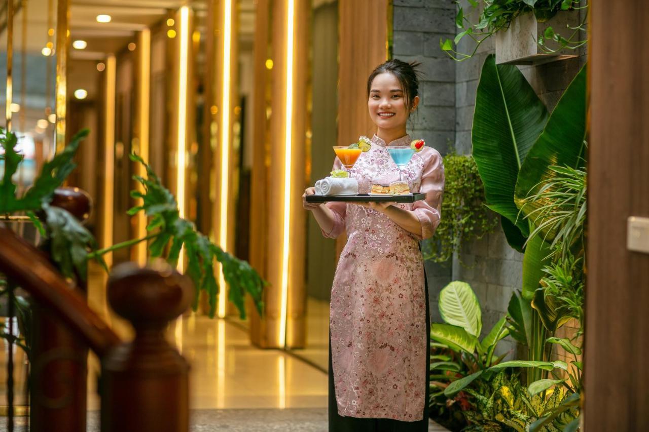 La Palm Premier &