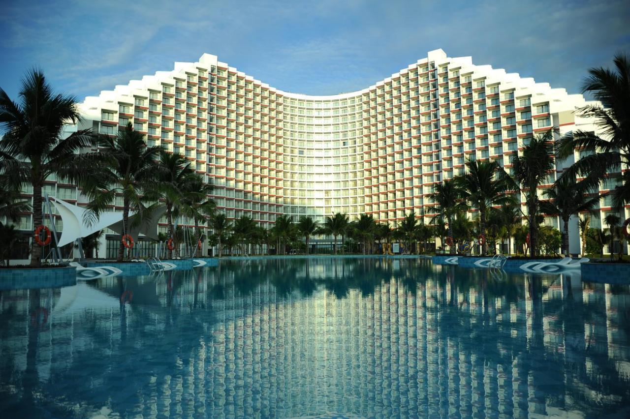 Resort Artra Resort- Near Airport *