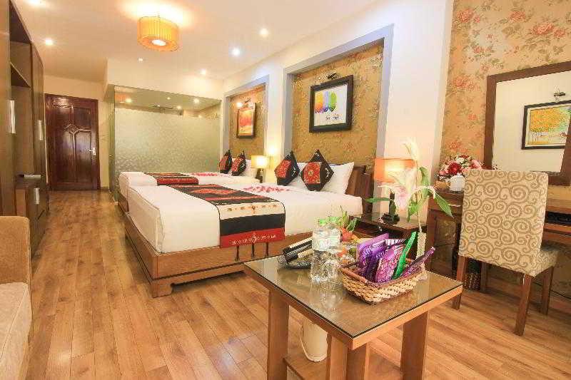 Splendid Star Grand And Hotel