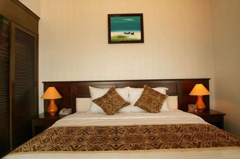 Hotel Saigon 4*