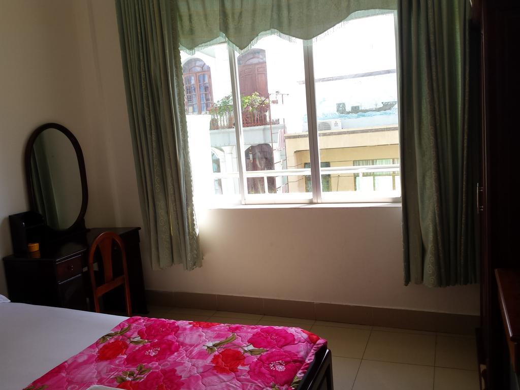 Hong Hanh Hotel 2*