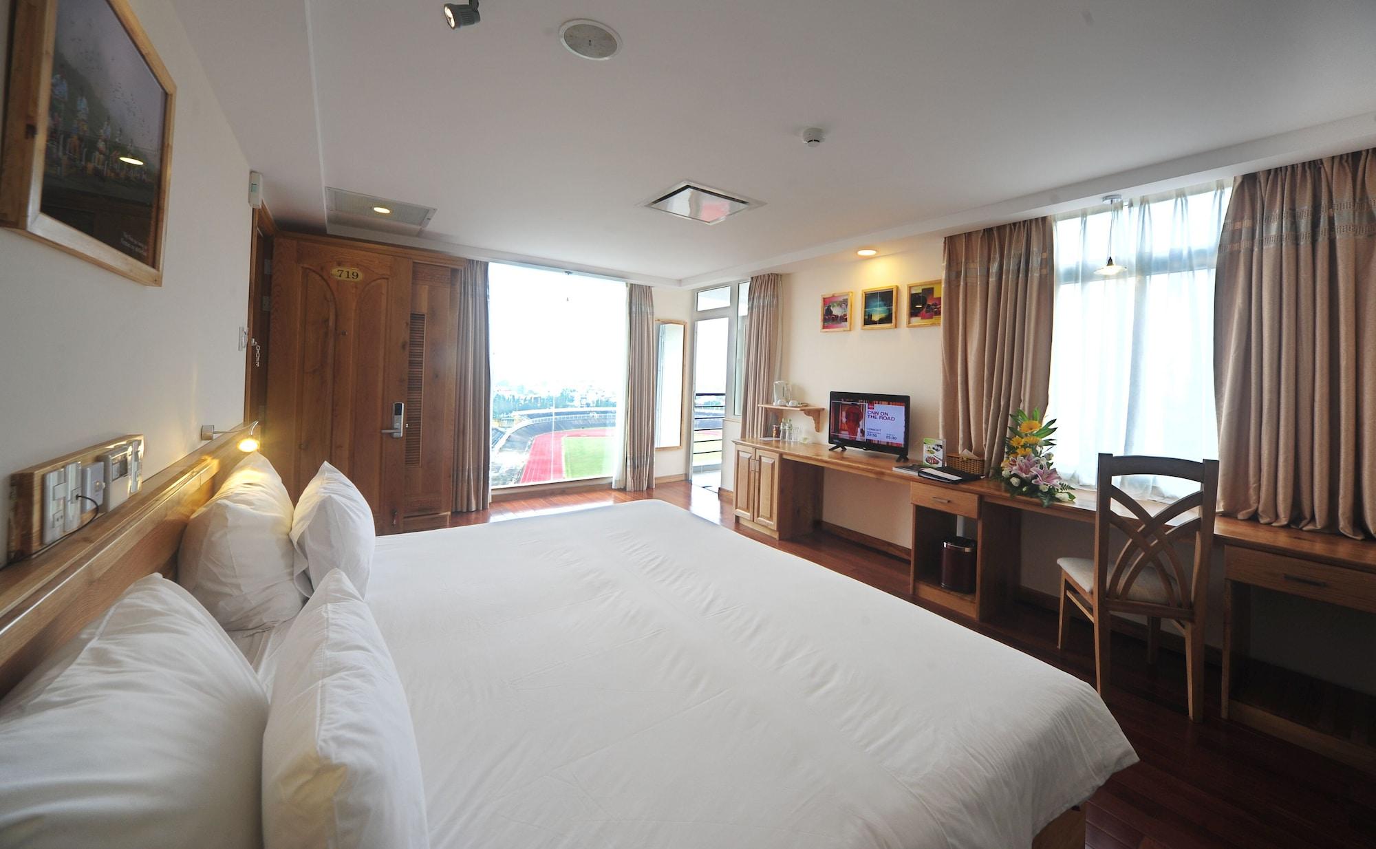 Romance Khách sạn 4*