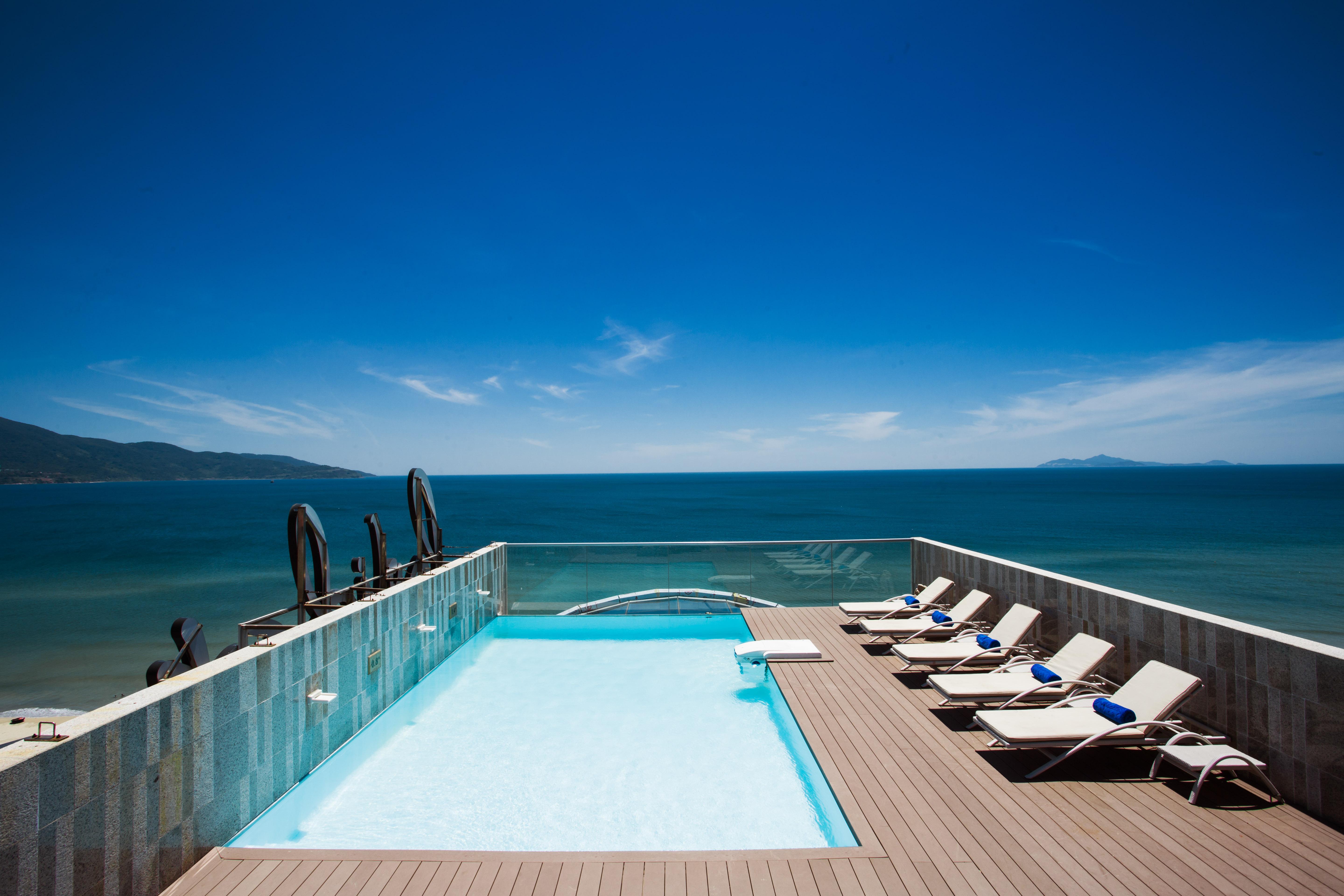 Holiday Beach Hotel Danang Hotel 5*