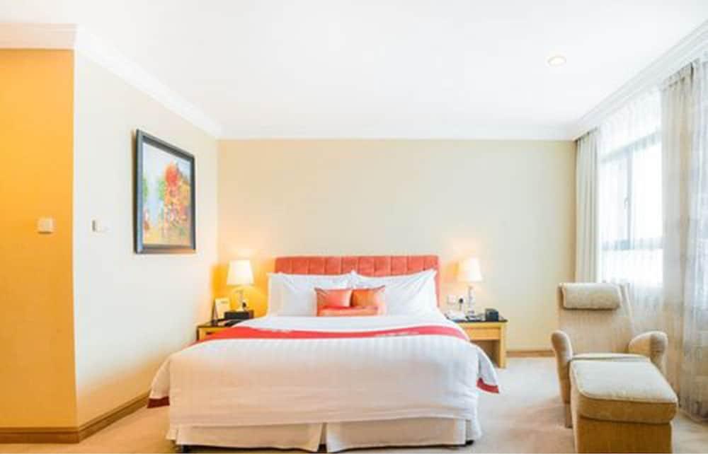 Fortuna Hotel 4*