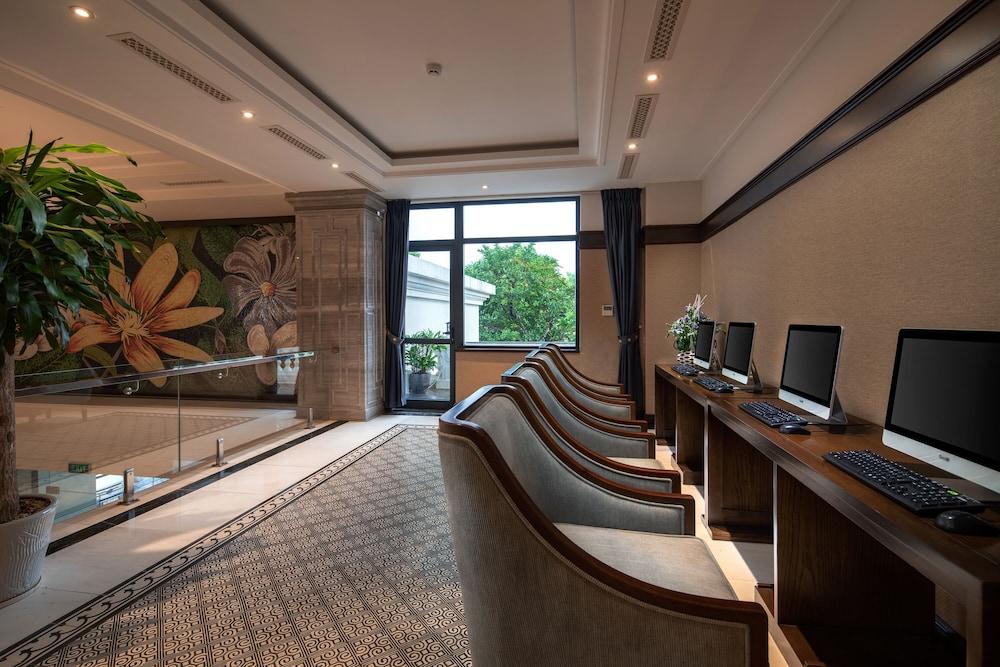 Hotel Hidden Charm & 4*
