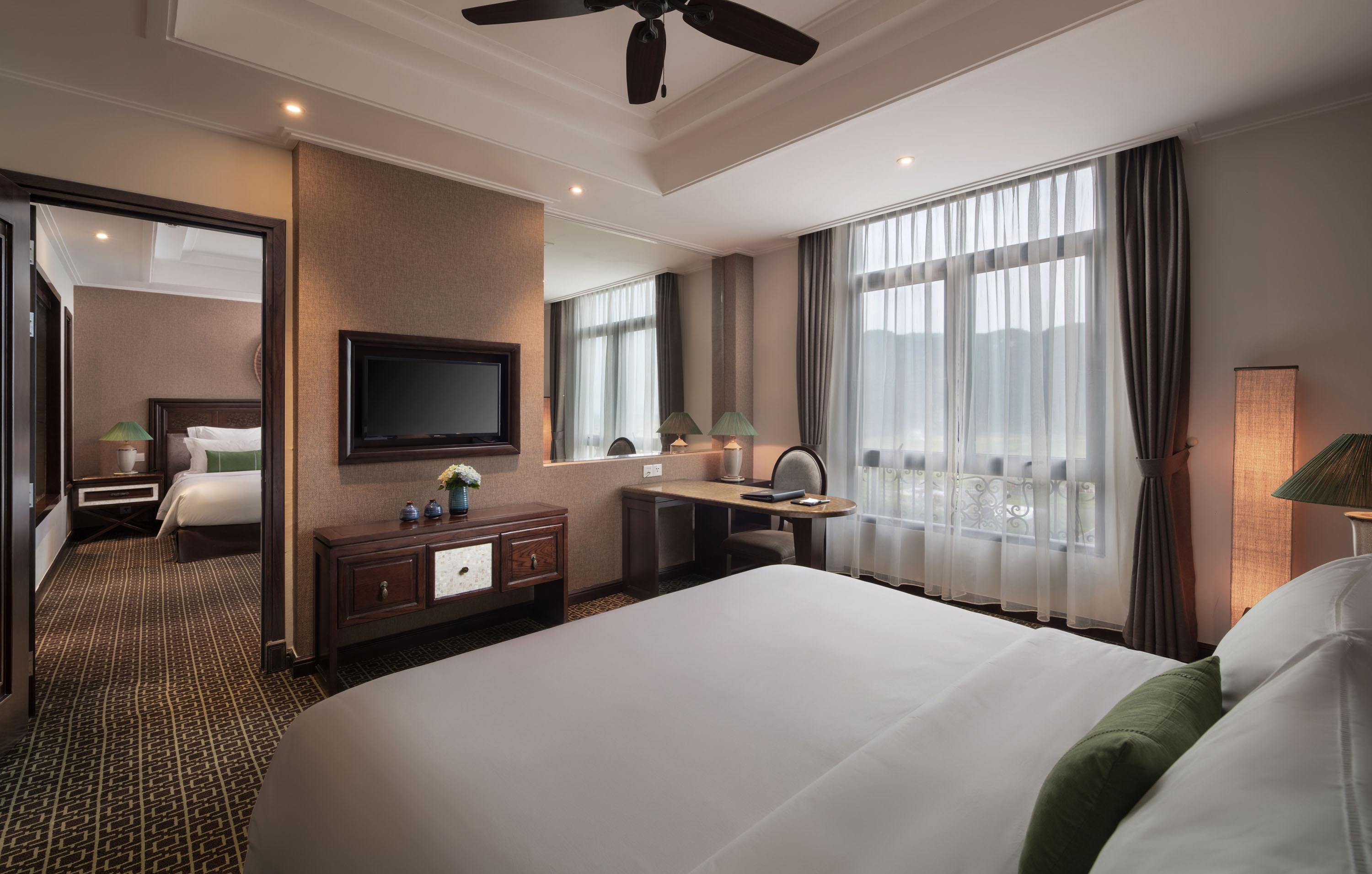 Hidden Charm & Hotel