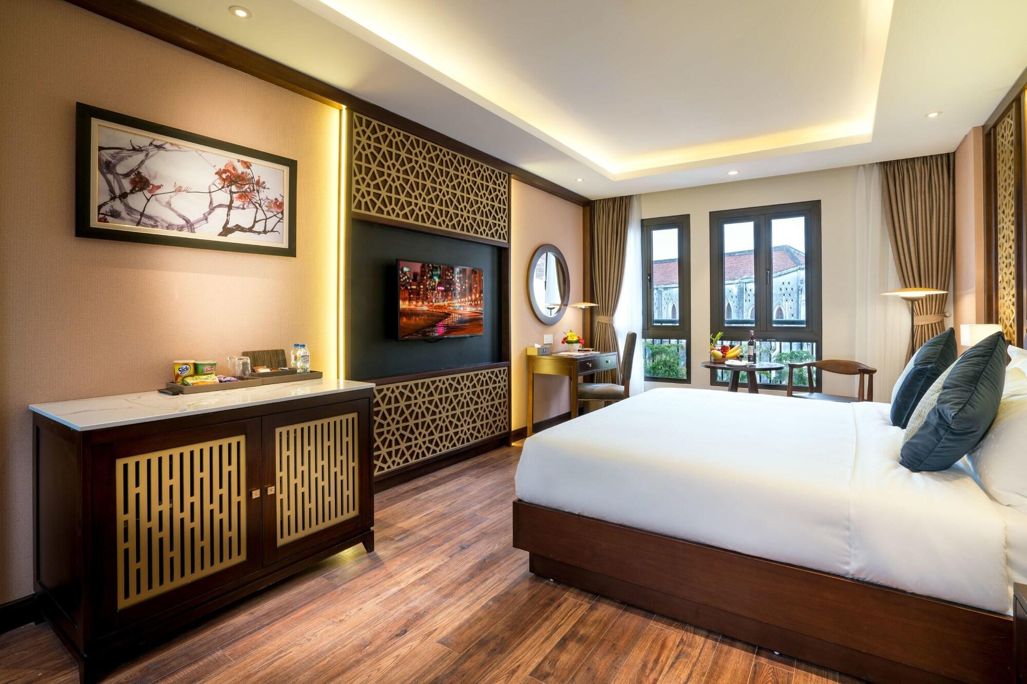 Hotel Conifer Grand