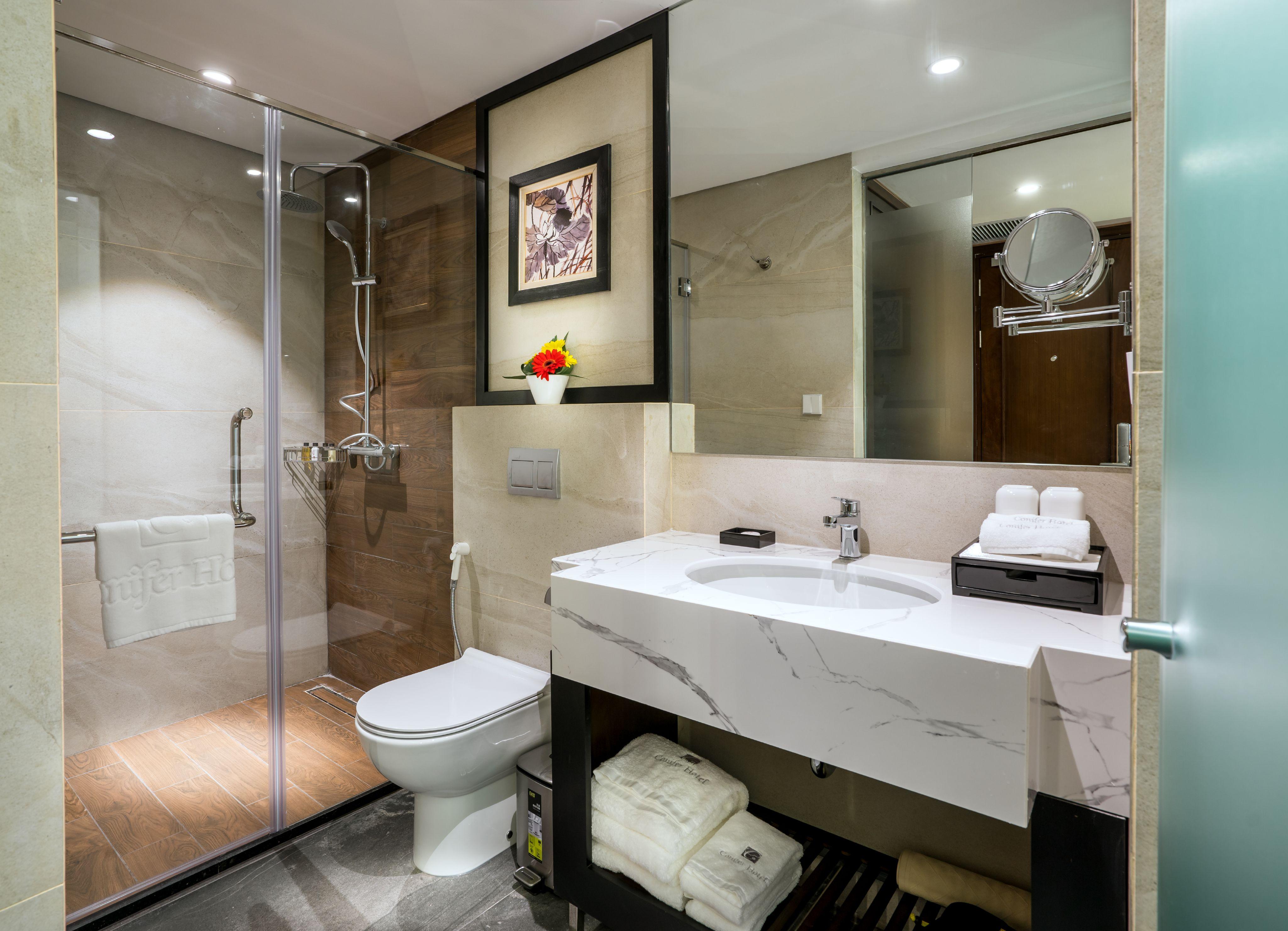 Hotel Conifer Grand