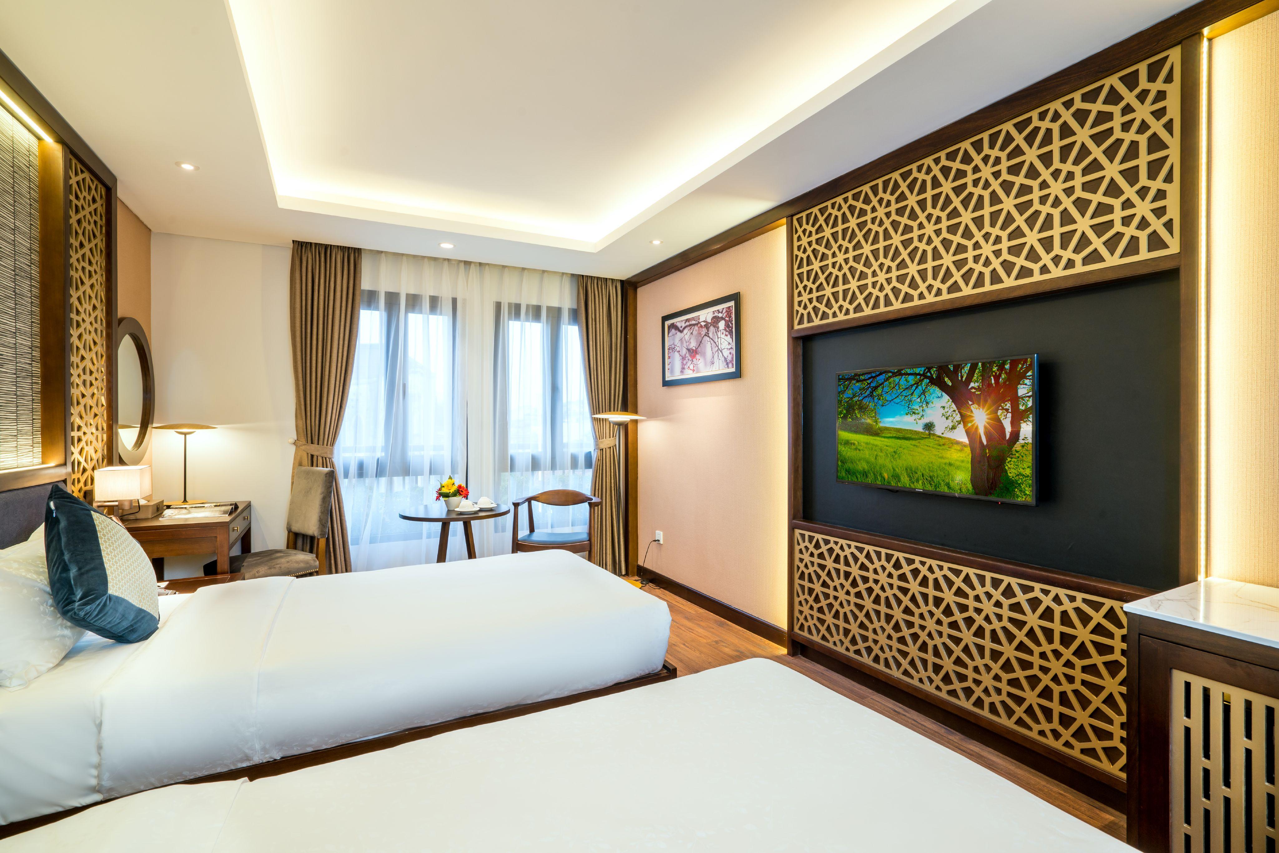 Hotel Conifer Grand