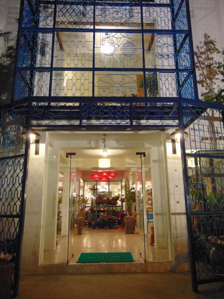 Hotel De Condor Chi Khu Co Ong