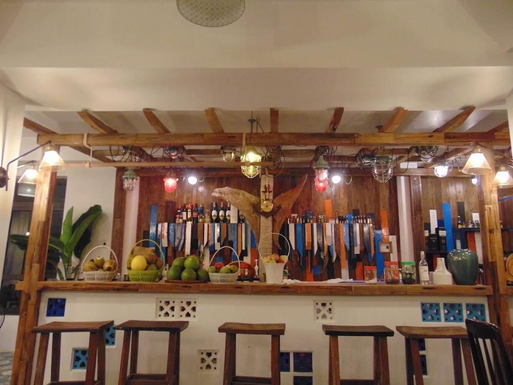 Hotel De Condor