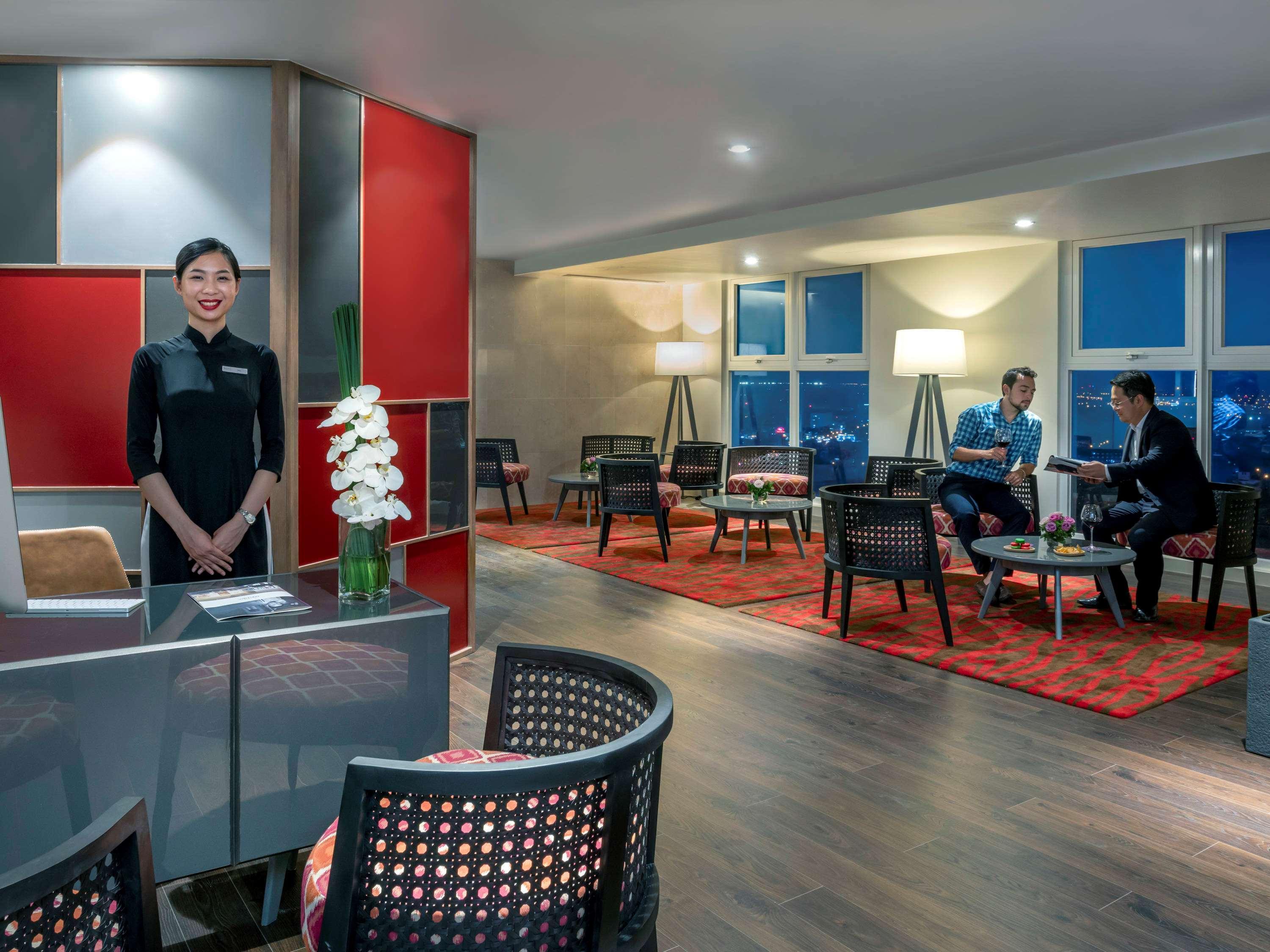 Mercure Phong Hotel
