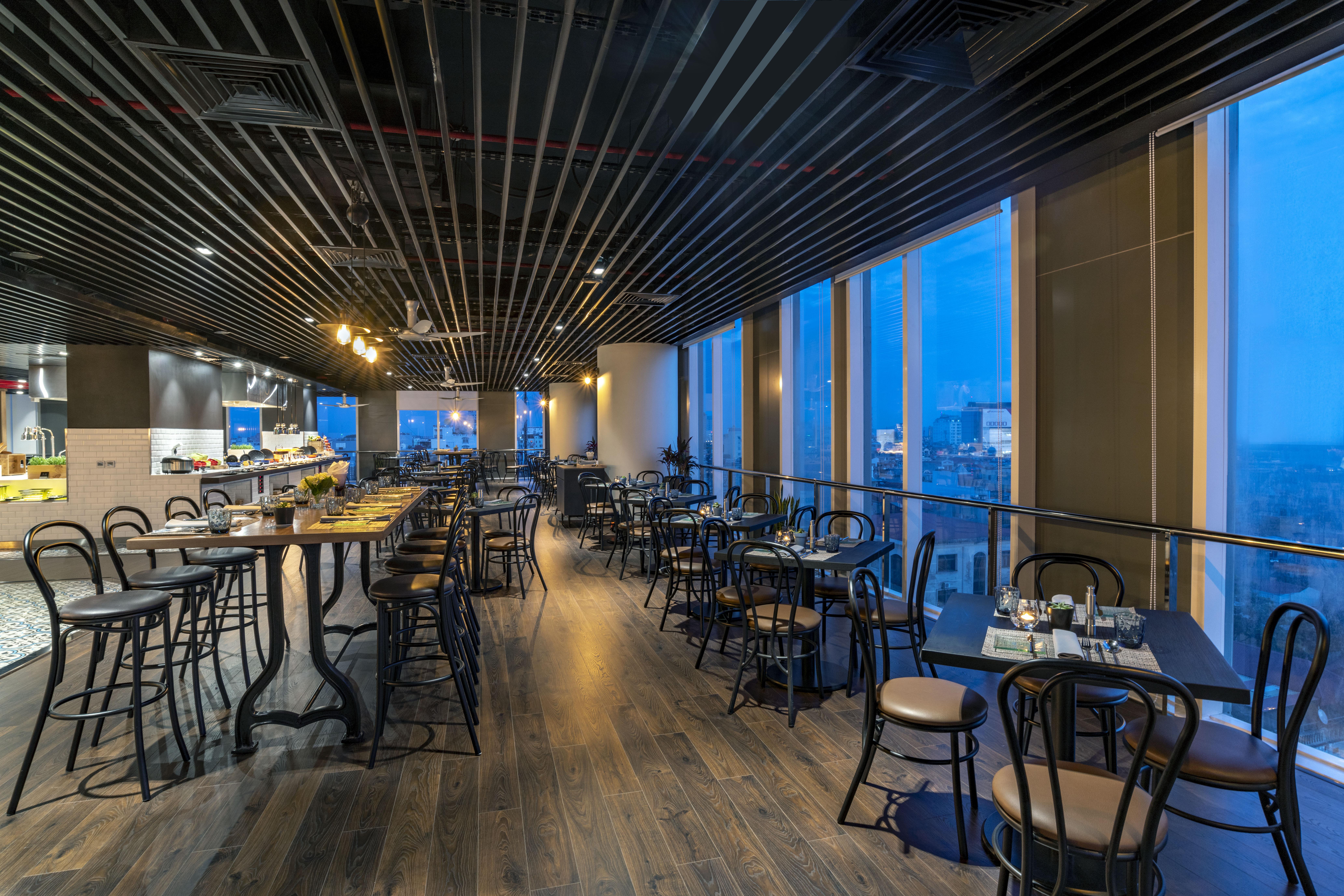 Mercure Phong Hotel