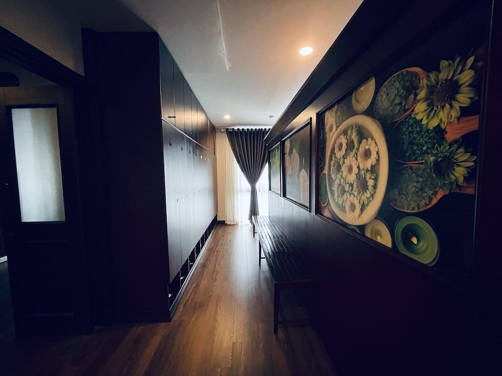 The Tray Phong Hotel