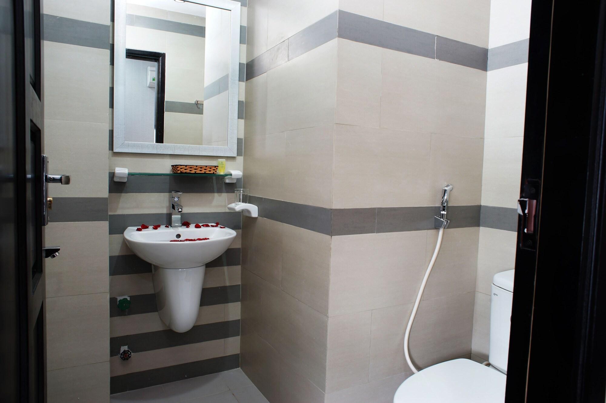 Hanoi Blue Hotel - The Water Front * Da Nang