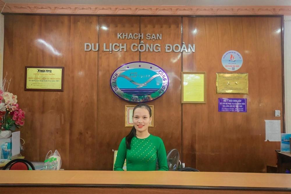 Cong Doan Hotel 2*