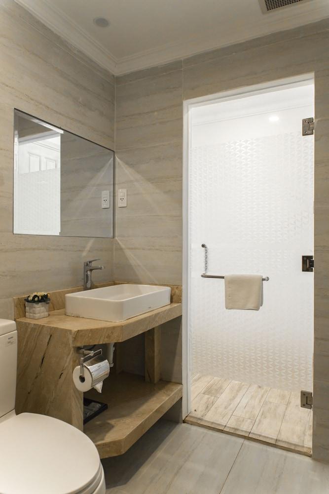 Seven Seas Hotel 3*