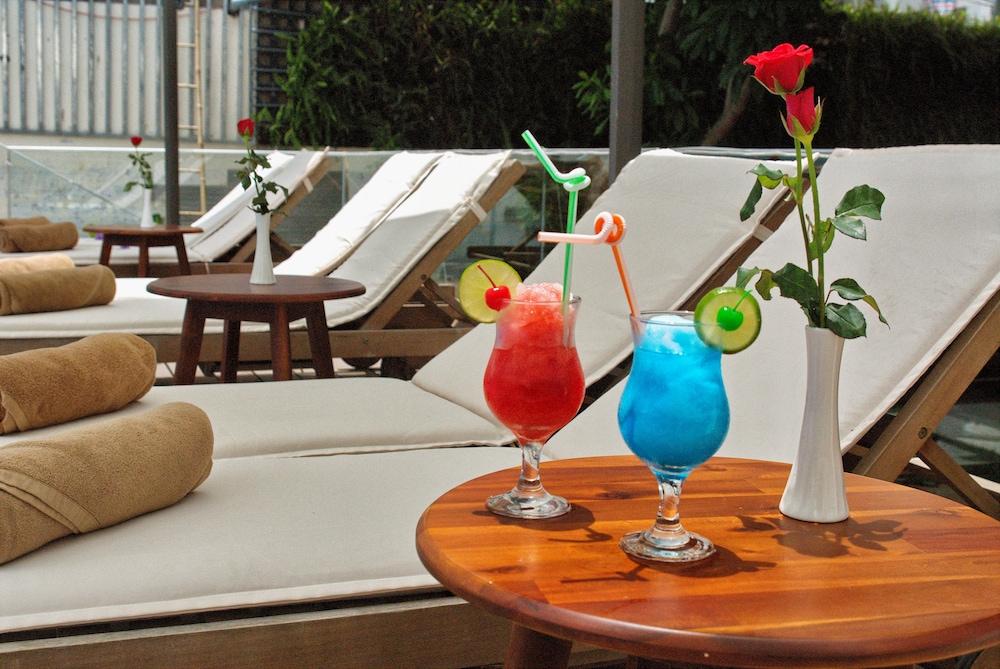Aries Hotel