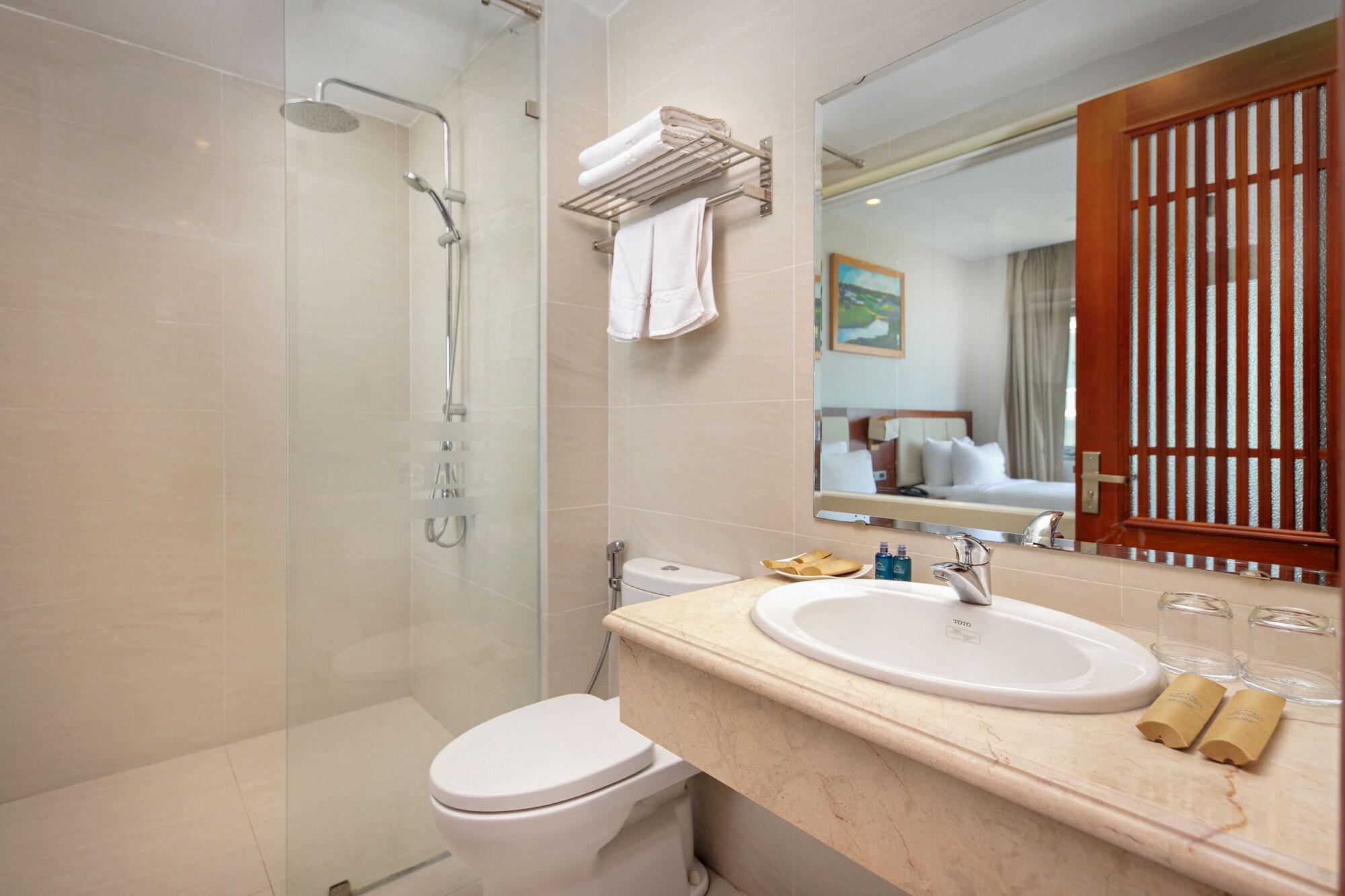 Sekong Hotel 3*