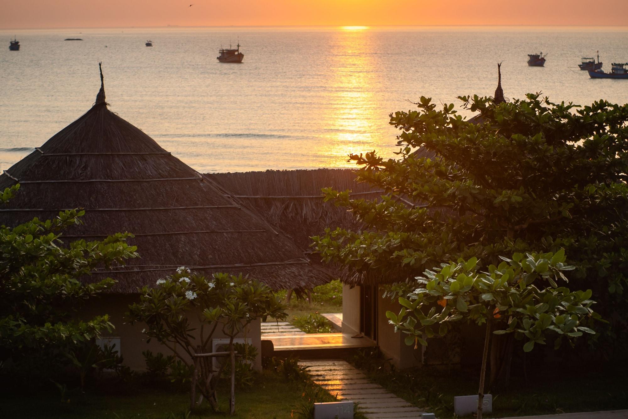 Crown Retreat Resort 4*