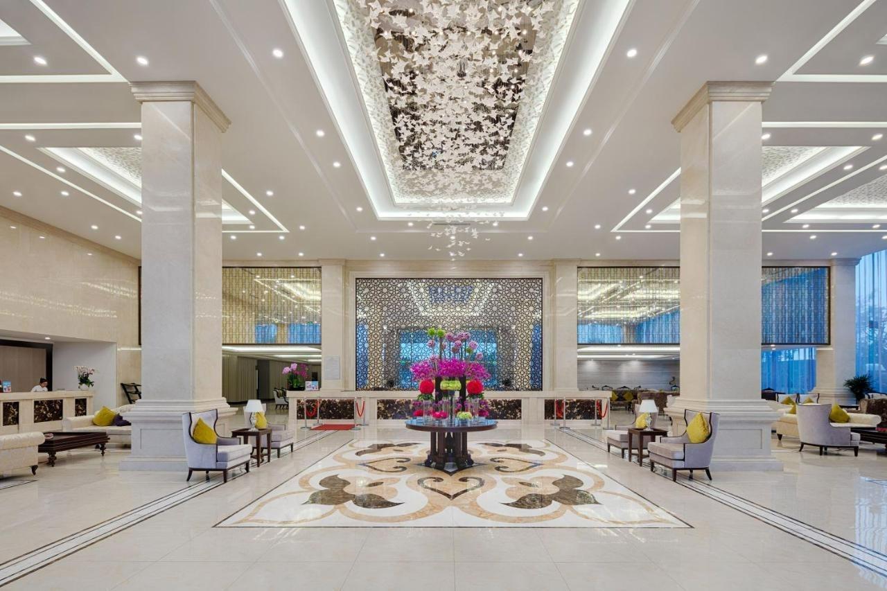 Melia Vinpearl Riverfront 5* Da Nang